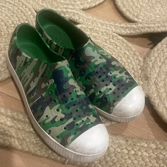 Native Shoes Shoes Native Jefferson Print Green Camo Slip On